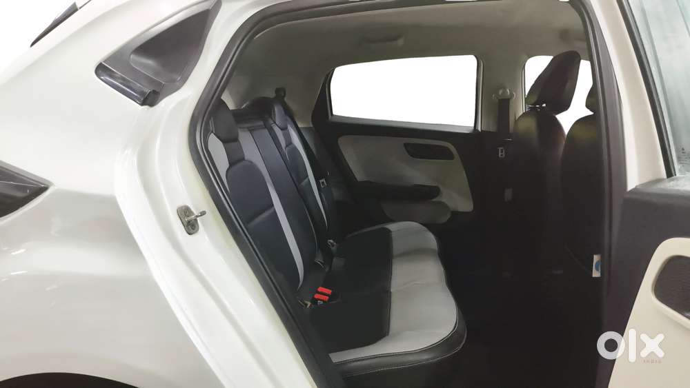 Tata Altroz 1.2 Xm Plus, 2021, Petrol