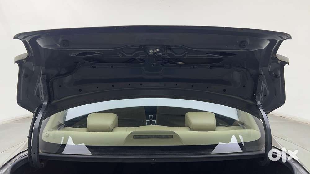Maruti Suzuki Dzire 1.2 Vxi Amt, 2019, Petrol