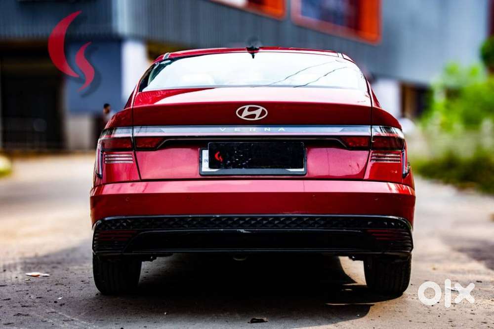 Hyundai Verna Sx (o) 1.5 Vtvt Ivt [2023 - 2026], 2023, Petrol