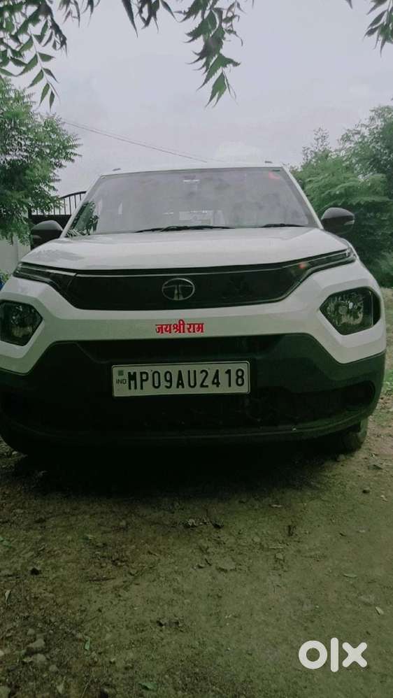 Tata Punch Smart 2025