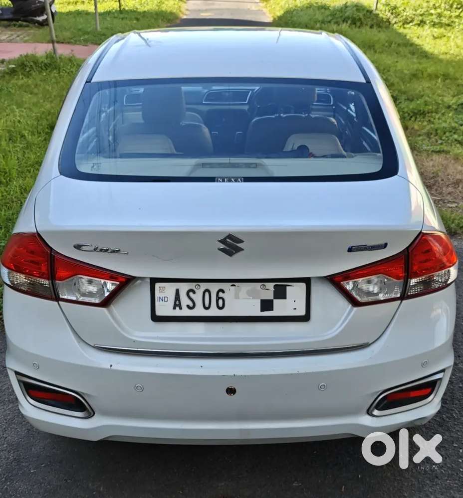 Well-maintained Ciaz Delta Hybrid White 35k Kms Alloy Wheels