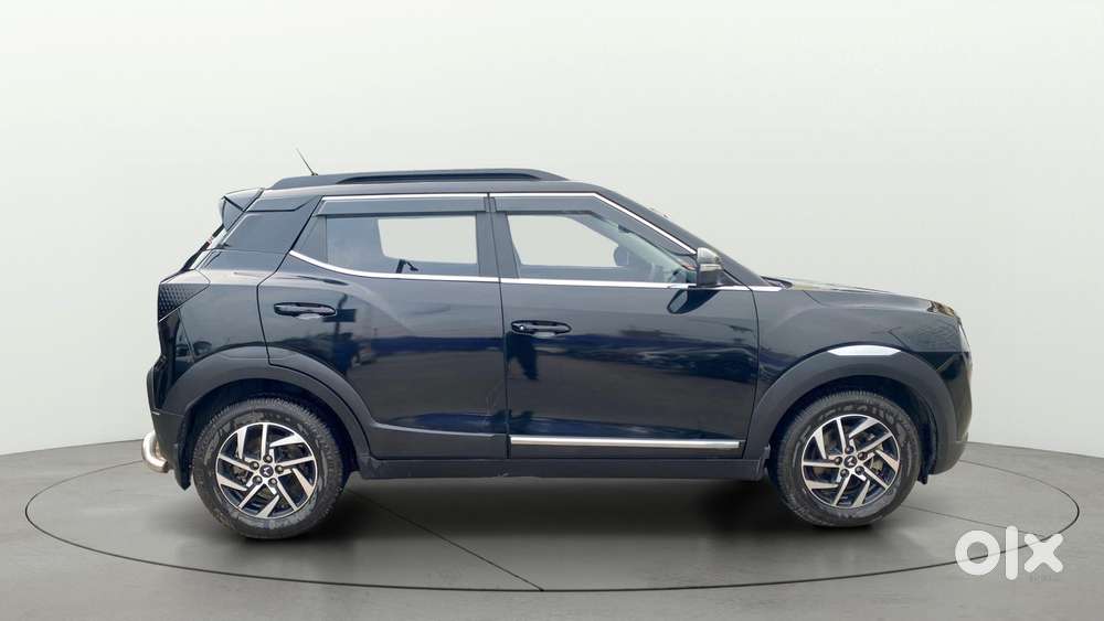 Mahindra Xuv 3xo Ax5 Pm Mt, 2024, Petrol