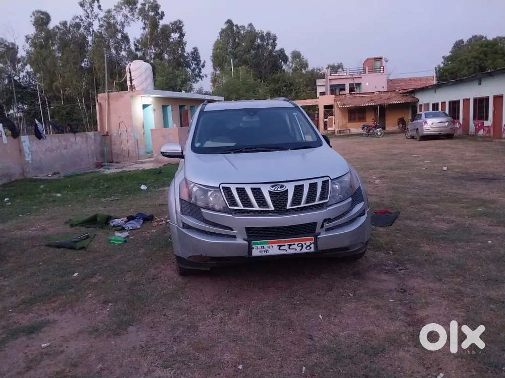 Mahindra Xuv500 2016 Diesel 125000 Km Driven