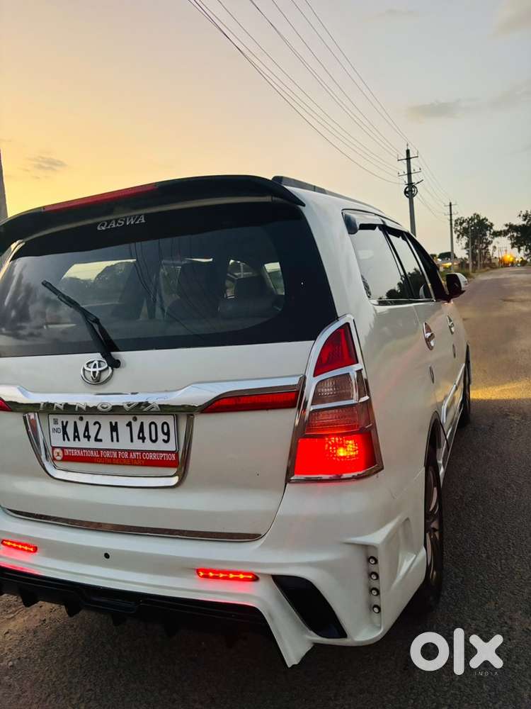 Toyota Innova 2009 Petrol Well Maintained