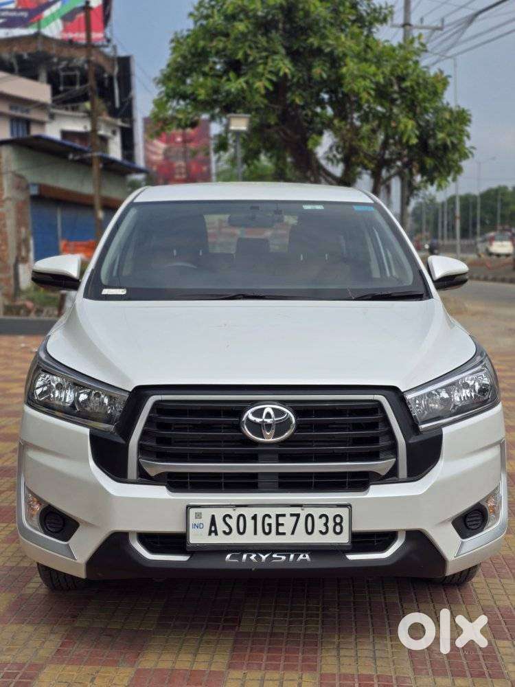 Toyota Innova Crysta 2.4 G Plus Mt 8 Str, 2025, Diesel