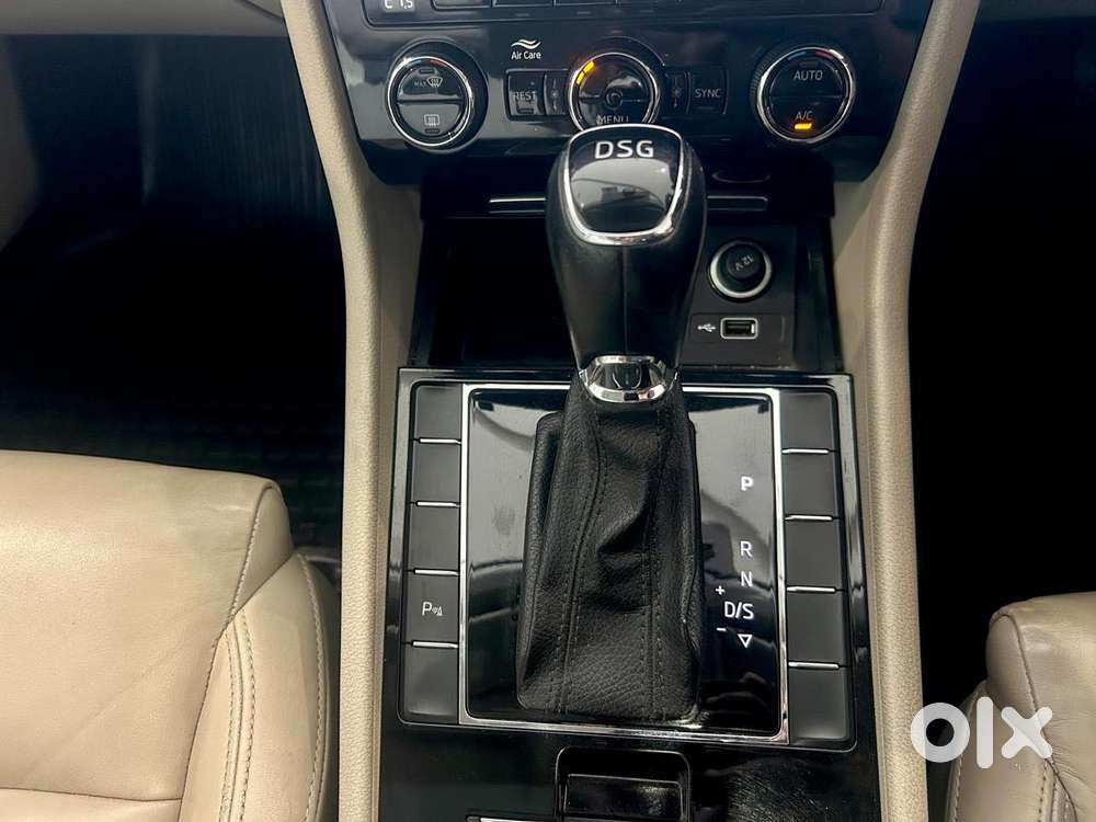 Skoda Superb Style 1.8 Tsi At, 2018, Petrol