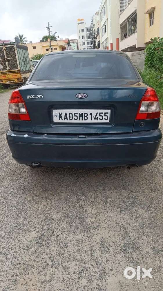Ford Ikon 2004