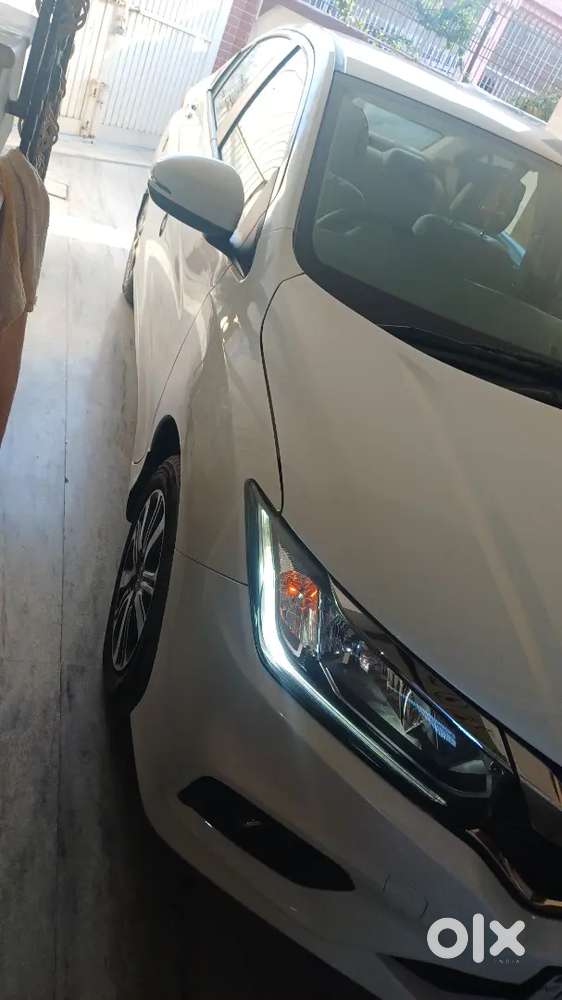 Vip Number Pear White Honda City 2018 Petrol 26000 Km Driven 1st Owner