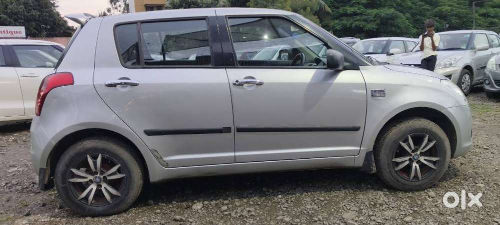 Maruti Suzuki Swift Vxi 1.2 Abs Bs-iv, 2009, Cng & Hybrids