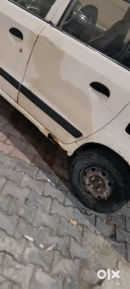 2nd Owner Hyundai Santro.  2013