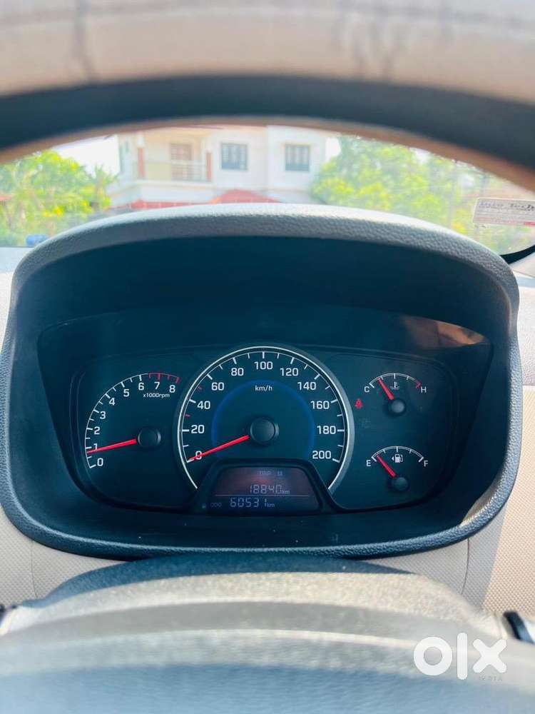 Hyundai Grand I10 2015 Petrol 60000 Km Driven