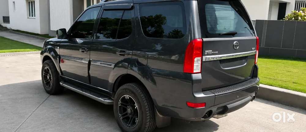 2019 Tata Safari Storme Km Driven. Dont Ask Cheap Price And Stay Away.