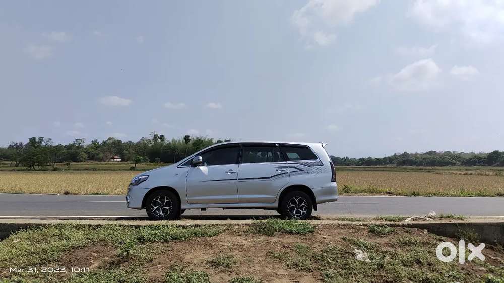 Toyota Innova 2012 Diesel Well Maintained
