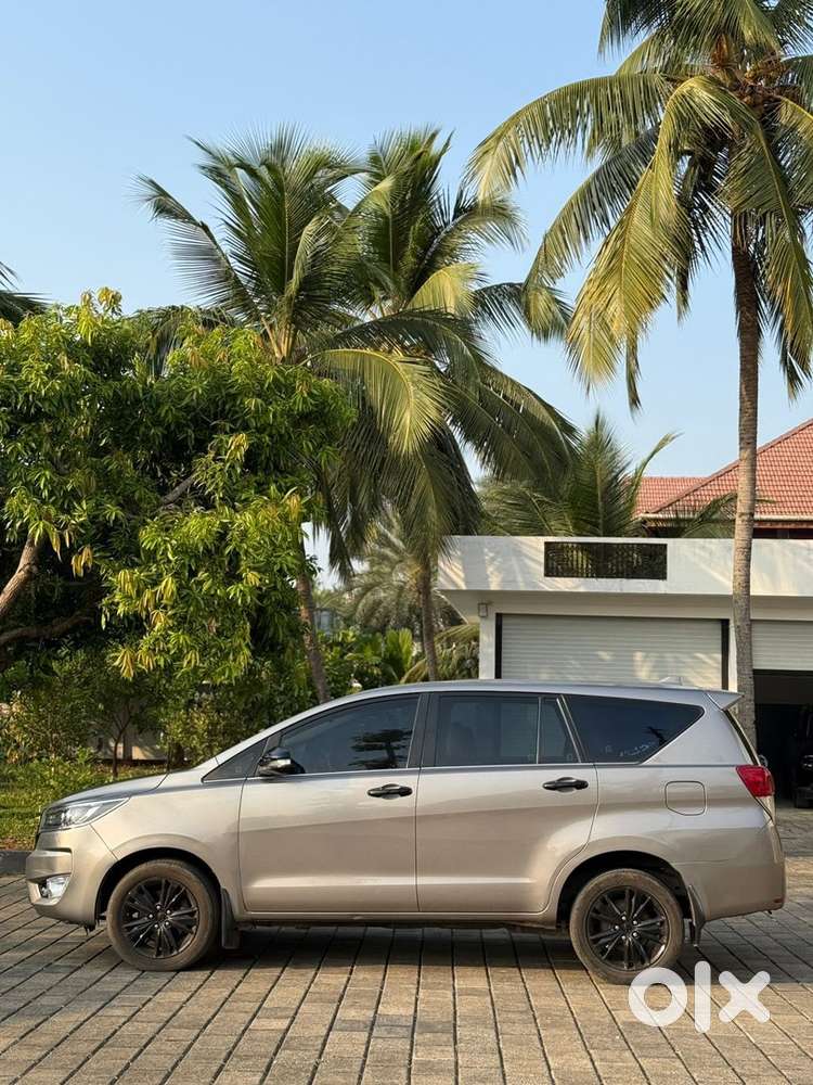 Innova Crysta Automatic 2.8 Z 2016