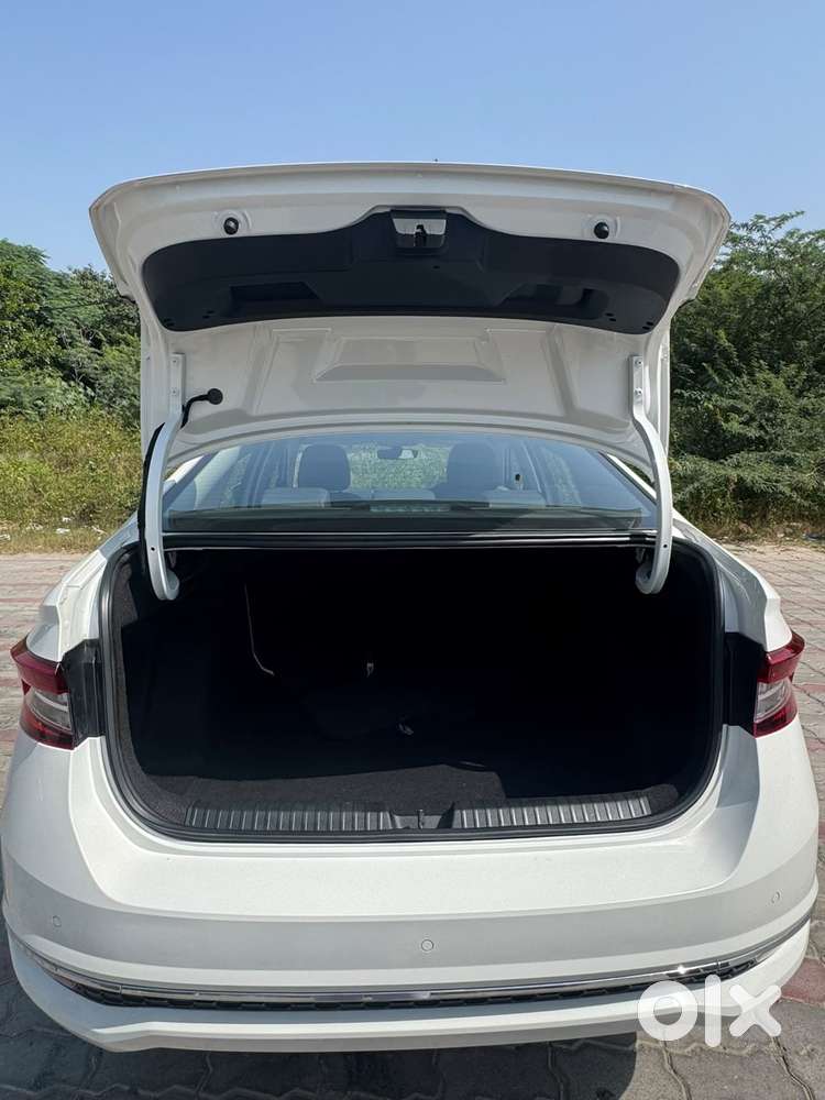 Skoda Slavia 1.5 Tsi Style, 2024, Petrol