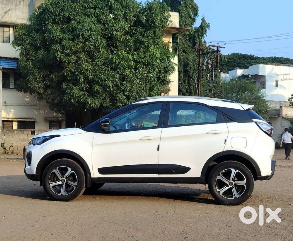 Tata Nexon 1.2 Revotron Xz Plus, 2023, Petrol