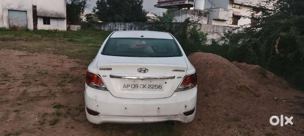 Hyundai Verna Crdi Sx 2012