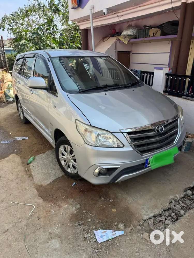 Toyota Innova 2015 Diesel 165000 Km Driven