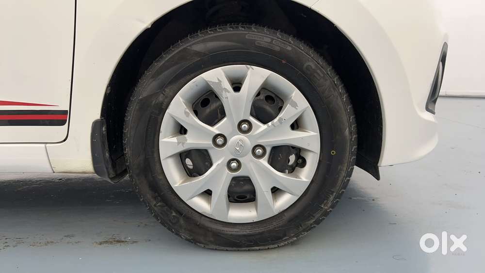 Hyundai Grand I10 Nios Sportz Diesel At, 2016, Petrol