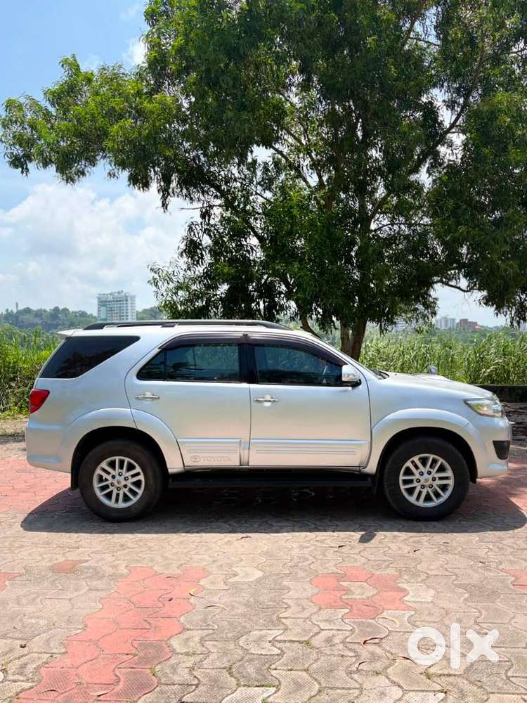 Toyota Fortuner 4x2 At, 2012, Diesel