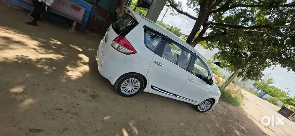 Maruti Suzuki Ertiga Model  2015