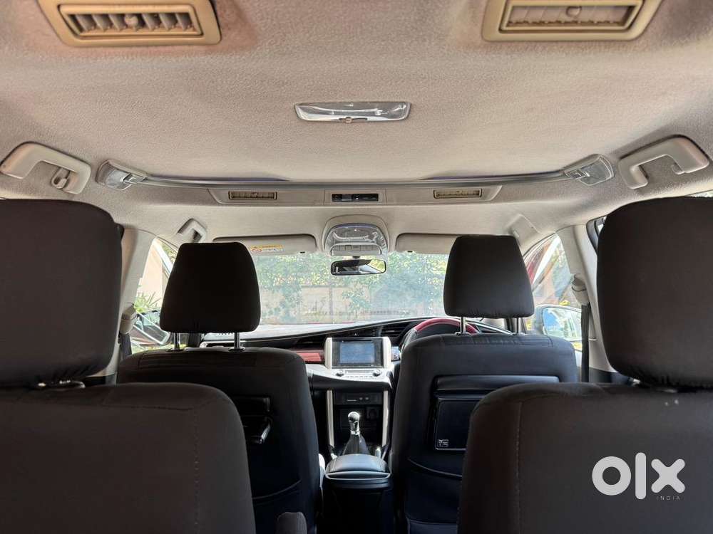 Toyota Innova Crysta 2017 Diesel Well Maintained