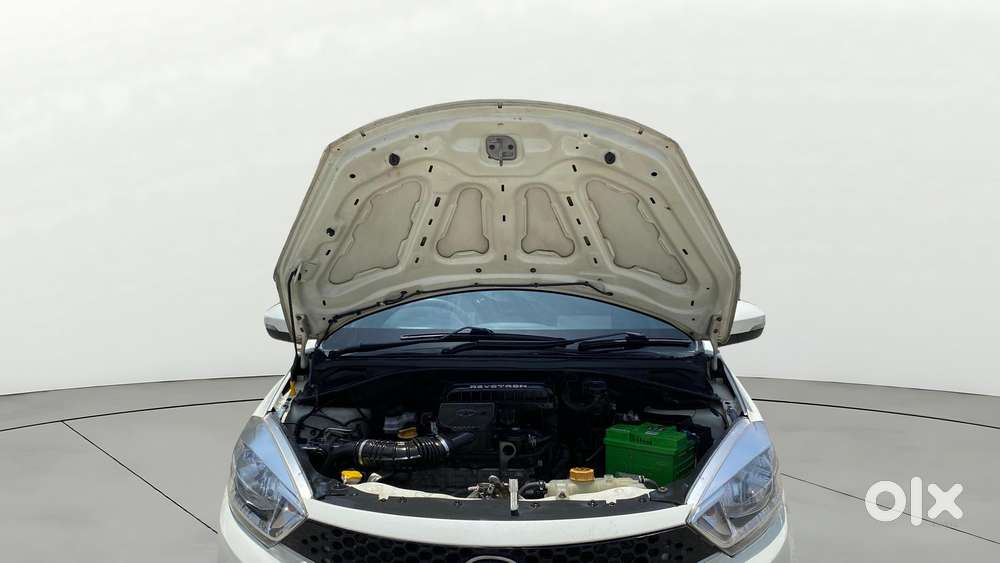 Tata Tiago 1.2 Revotron Xza, 2017, Petrol