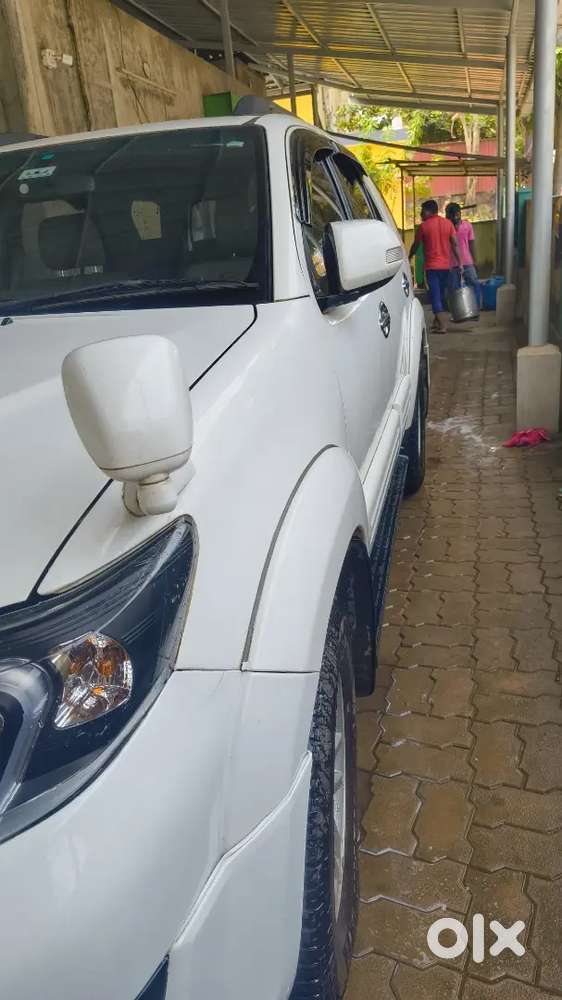 Toyota Fortuner 2013 Diesel 268000 Km Driven
