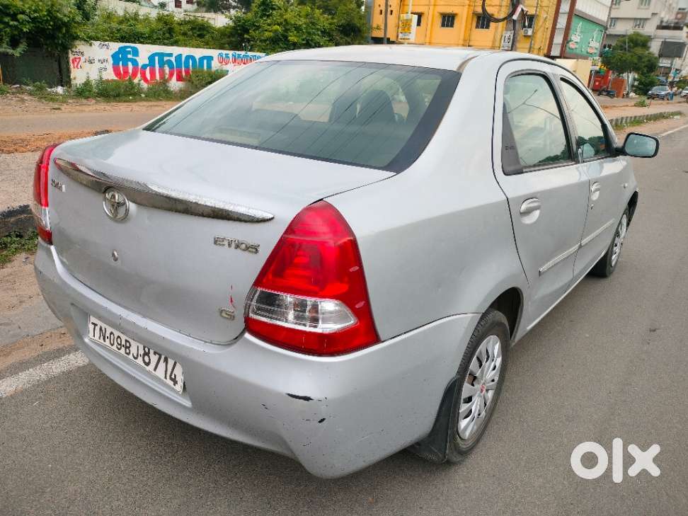 Toyota Etios V, 2011, Petrol