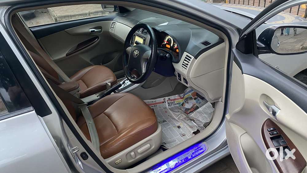 Toyota Corolla Altis G Hv At, 2011, Petrol