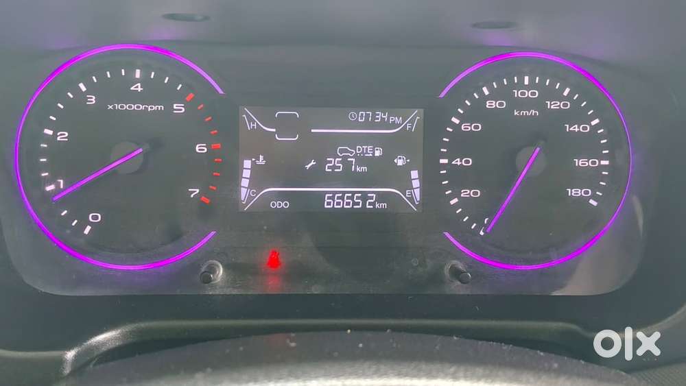 Mahindra Marazzo M2, 2018, Diesel