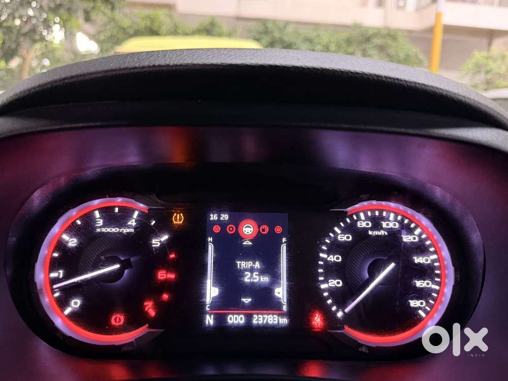 Mahindra Thar Lx Hard Top Petrol Mt 4wd, 2022, Petrol