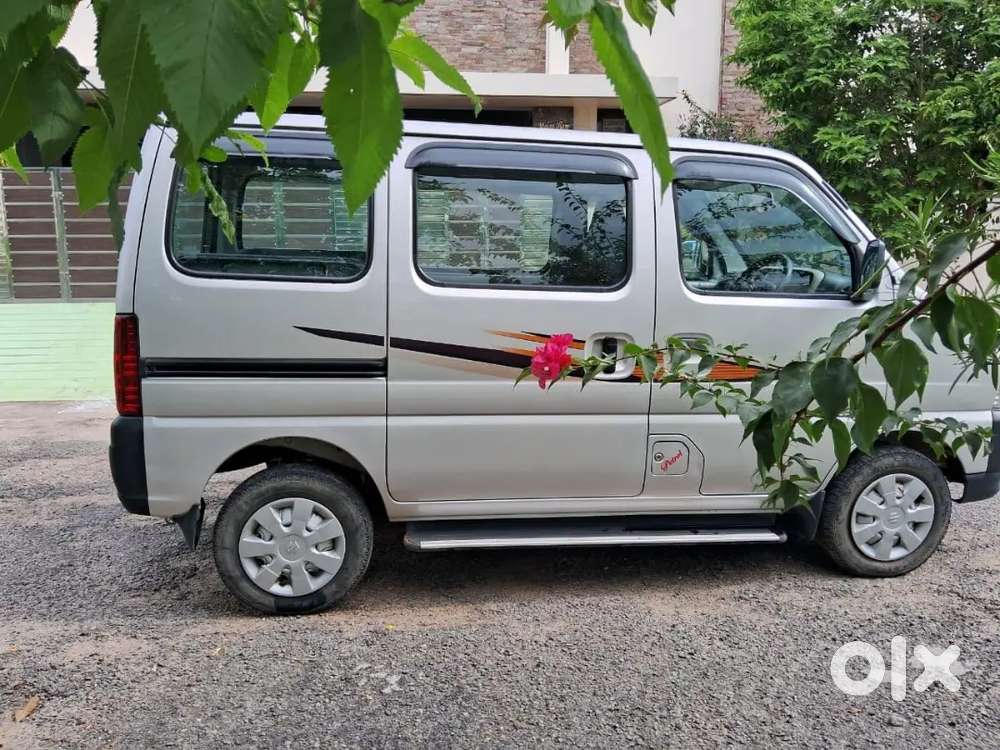 Maruti Suzuki Eeco 2022 Petrol Well Maintained
