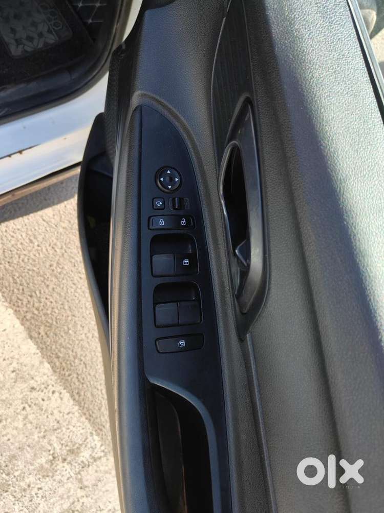 Hyundai I20 Sportz 1.2 Mt, 2020, Petrol