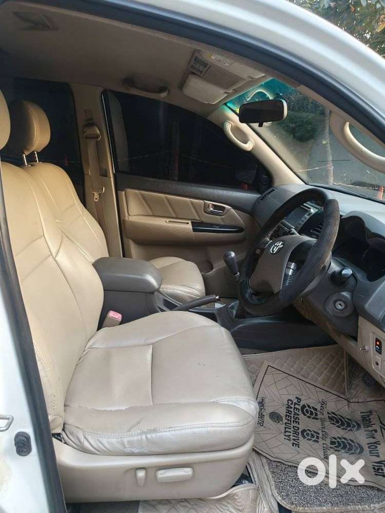 Toyota Fortuner 2011-2016 4x2 Manual, 2012, Diesel