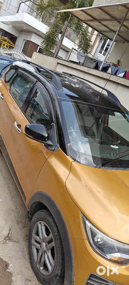 Renault Triber 1.0 Rxz 2021 Dual Tone
