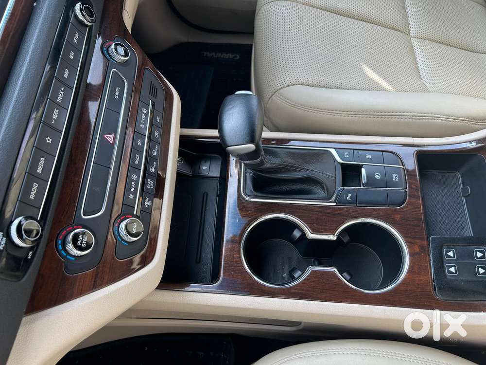 Kia Carnival Limousine Plus 7 Str, 2023, Diesel