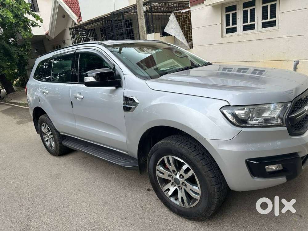 Ford Endeavour 2016