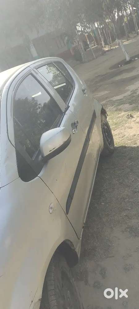 Maruti Suzuki Dzire 2012