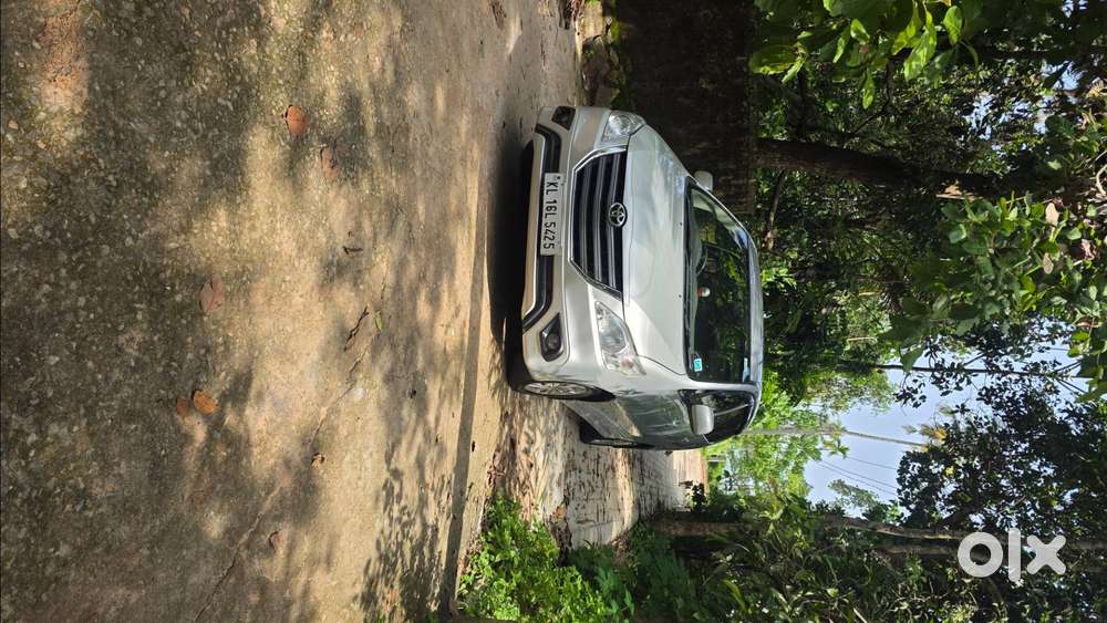 2013 Toyota Innova 2.5 Gx (v-variant Upgrades)  Very Low Kilometer