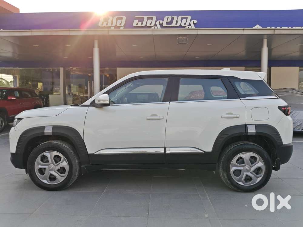 Maruti Suzuki Brezza 1.5 Vxi Smart Hybrid, 2024, Petrol