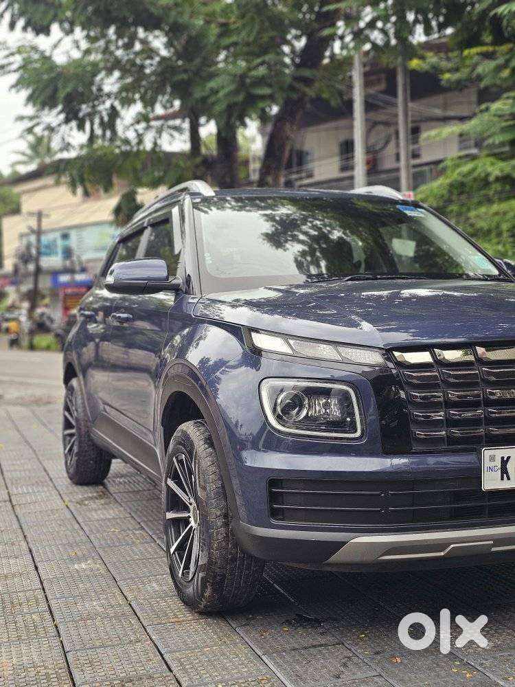 Hyundai Venue 1.2 S (o), 2022, Petrol