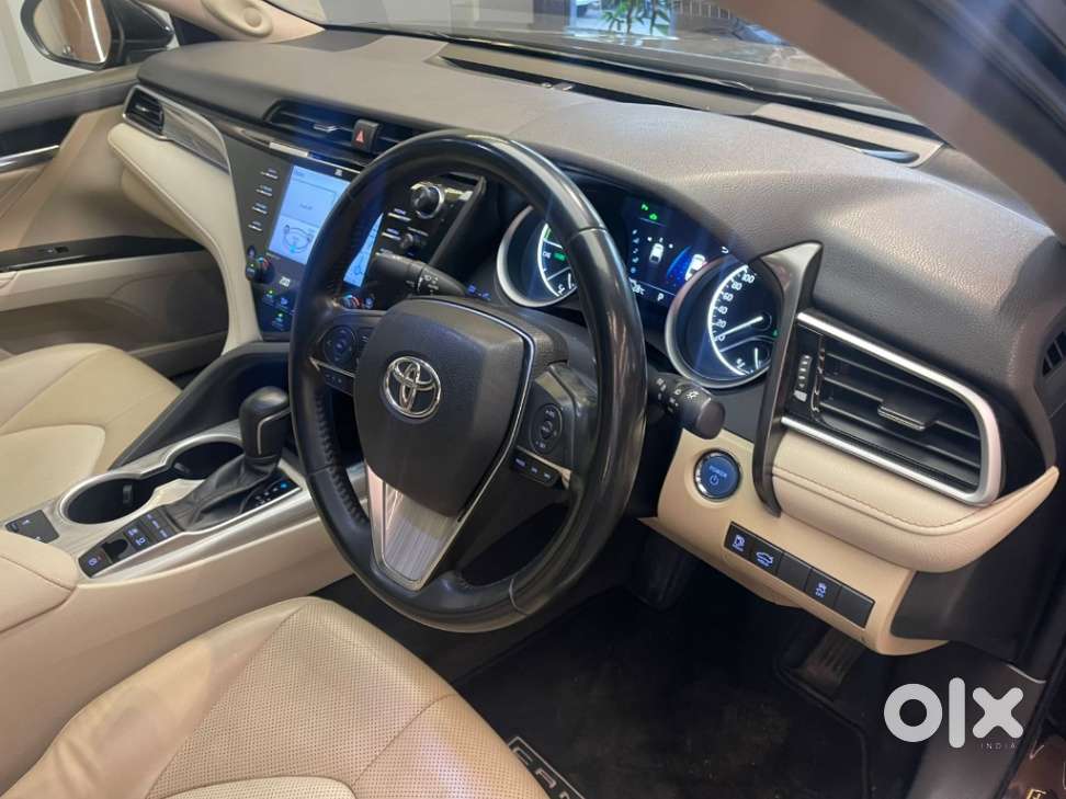 Toyota Camry Hybrid, 2019, Petrol