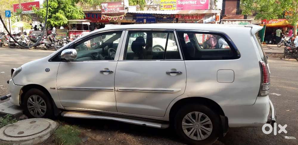 Toyota Innova 2010