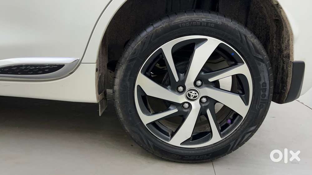 Toyota Glanza 1.2 V Amt, 2025, Petrol
