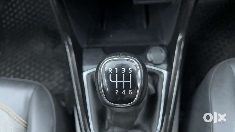 Skoda Kushaq Style 1.0l Tsi Mt, 2022, Petrol