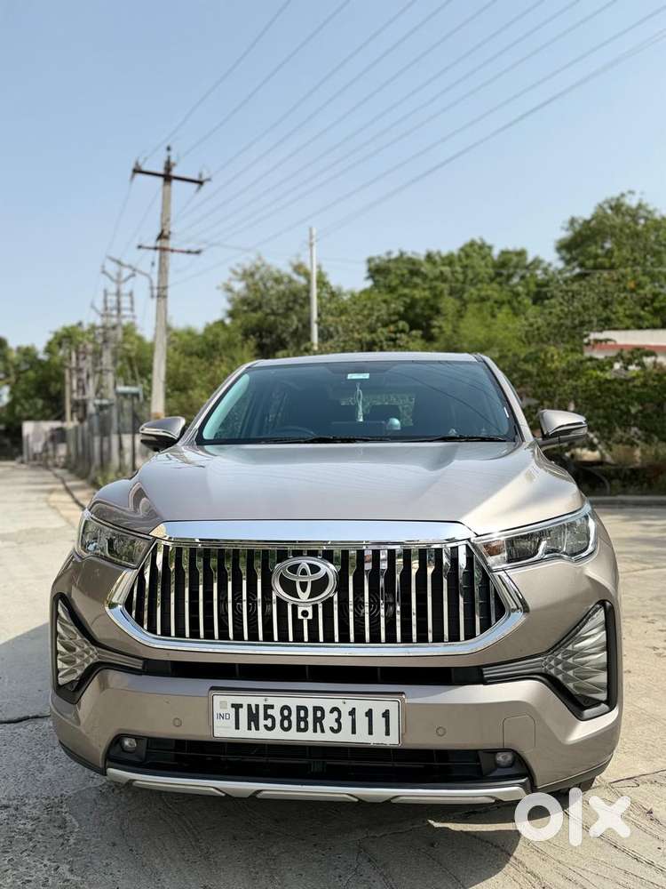 Toyota Innova Hycross 2.0 Vx (o) Hybrid 8 Str, 2025, Petrol