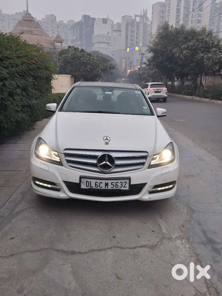 Mercedes-benz C Class 2013 Petrol 25111 Km Driven