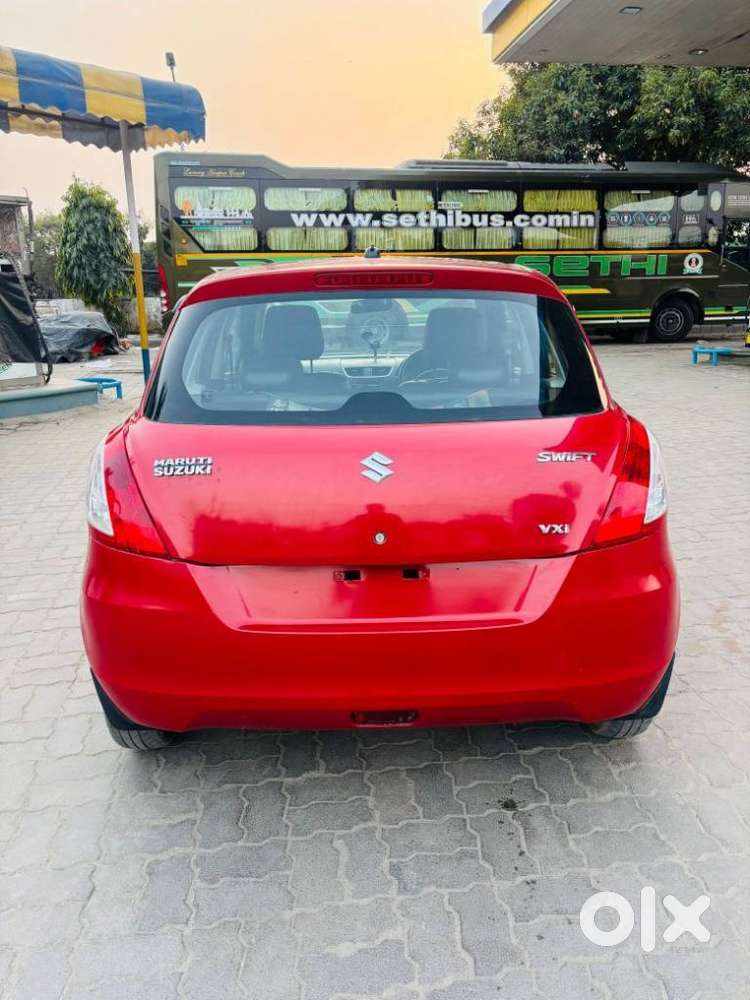 Maruti Suzuki Swift Vxi + Manual, 2012, Petrol