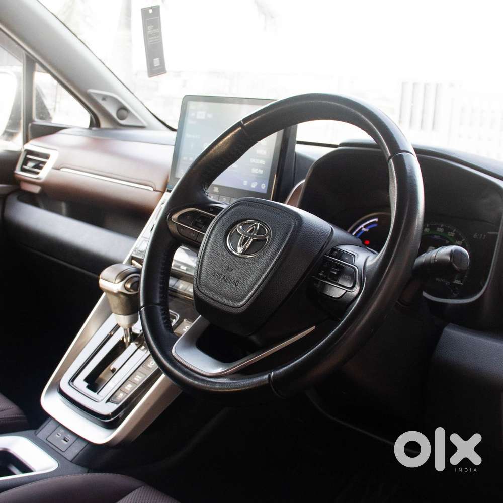 Toyota Innova Hycross 2.0 Zx (o) Hybrid 7 Str, 2024, Cng & Hybrids